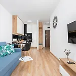 Steam Park Old Town Cracow By Renters Διαμέρισμα Krasków