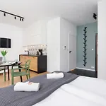 Apartamento Steam Park Old Town Cracow By Renters