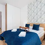 Steam Park Old Town Cracow By Renters *