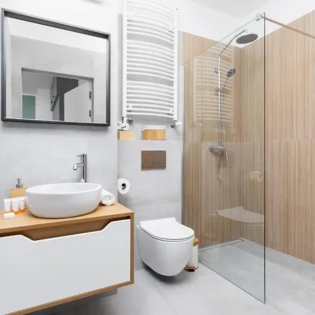 Steam Park Old Town Cracow By Renters 크라쿠프