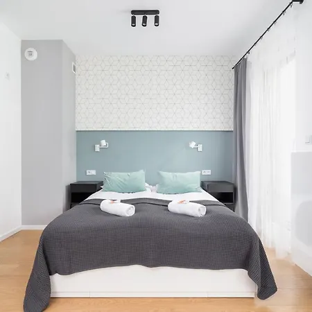 Steam Park Old Town Cracow By Renters דירה *