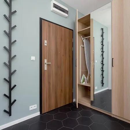 Steam Park Old Town Cracow By Renters קרקוב