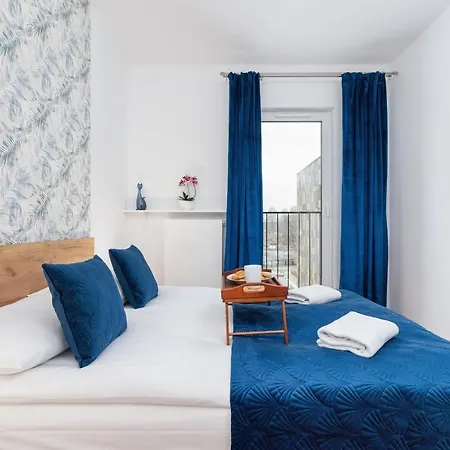 Steam Park Old Town Cracow By Renters דירה *